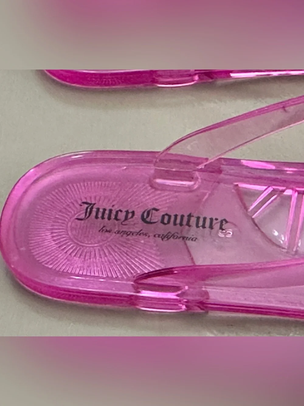 Juicy Couture Pink Jelly Flip Flops Rhinestone Bow Sandals Size 8 Y2K